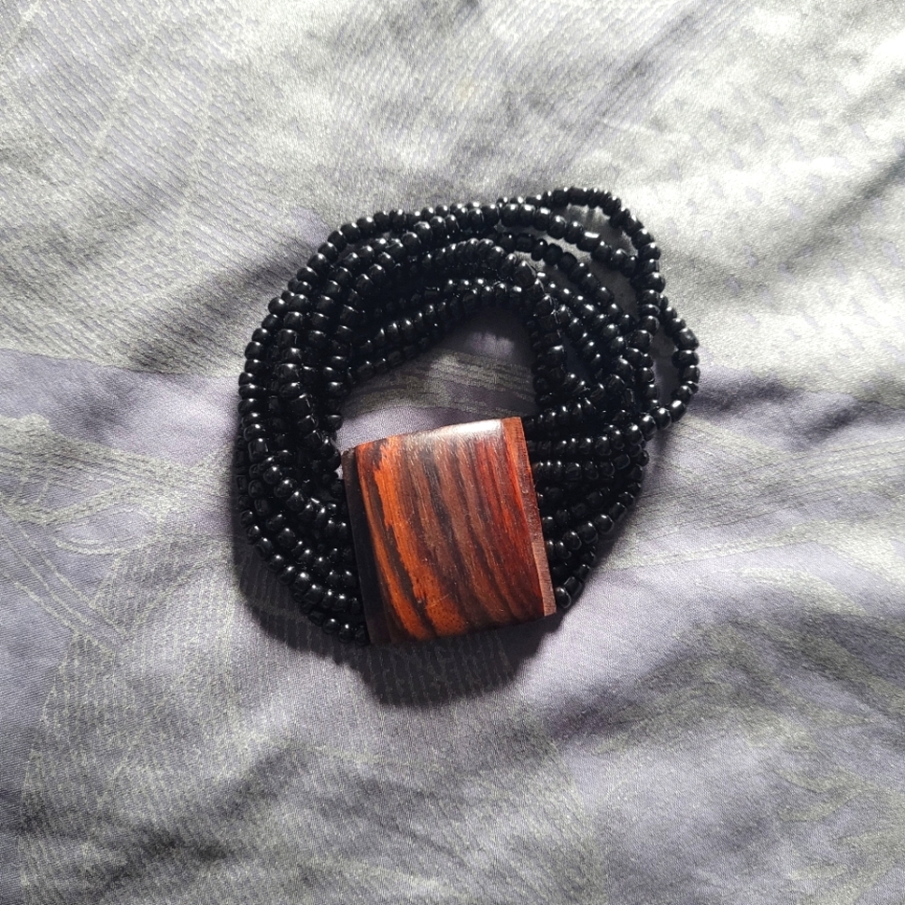 ⭐️Wood & Beaded Bracelet⭐️